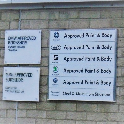 Bridgend BMW Signage .JPG